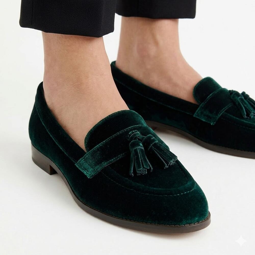 NWOB J. Crew Velvet Tassel Low Heeled Loafers Shoe Academic Green Womens Size 10